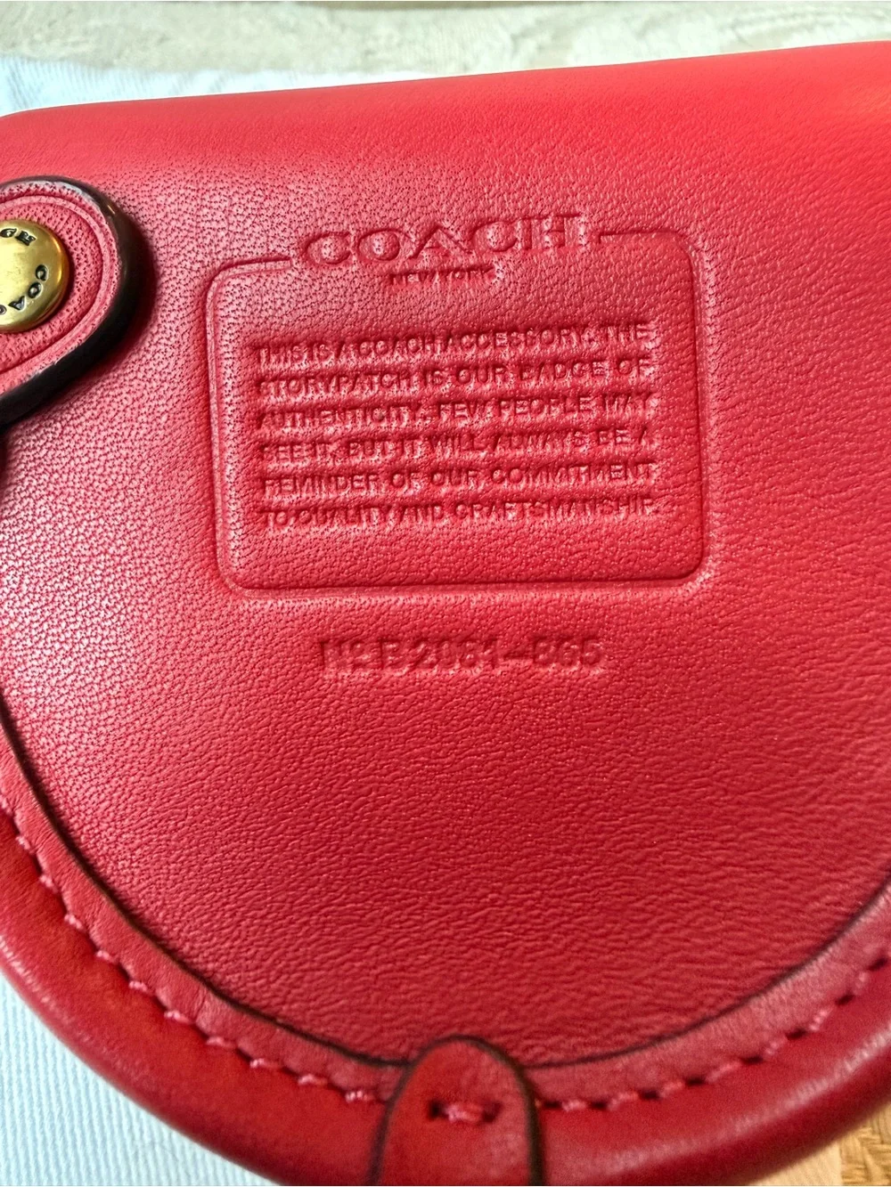 Coach Red Leather Mini Turnlock Pouch with Gold Carabiner - Picture 3 of 12
